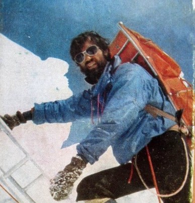 Кой е първият българин покорил най-високият връх на планетата Еверест Джомолънгма през 1984г