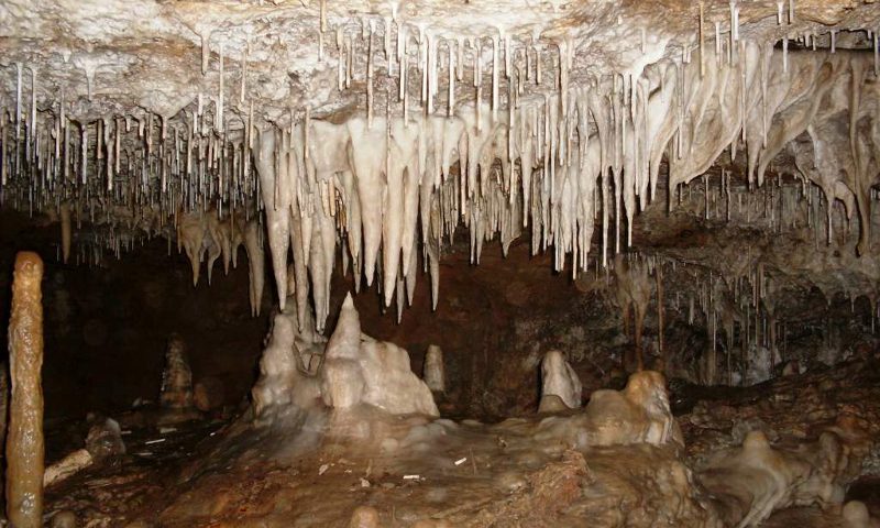 В какъв вид скали във Витоша се е образувала най-дългата пещера в България - Духлата над 18 км
